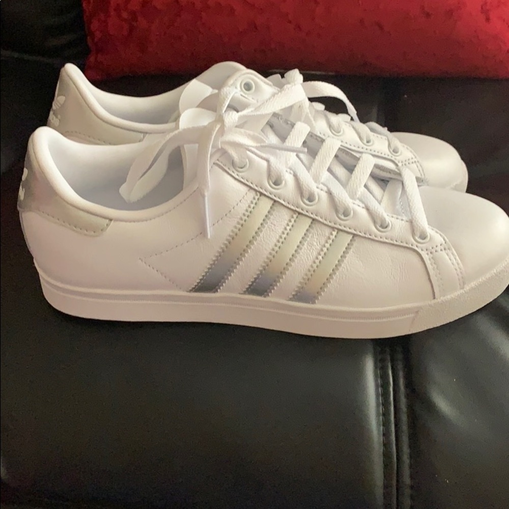 Adidas Coast Star silver & white sneakers